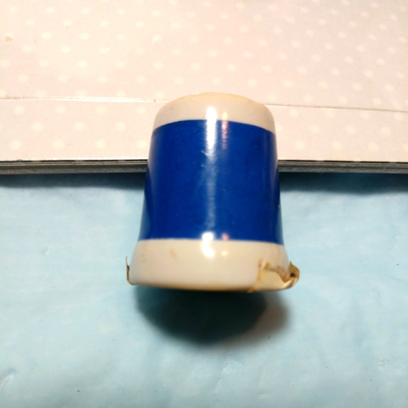 Vintage Busch Gardens Ceramic Thimble NWT - Picture 6 of 7